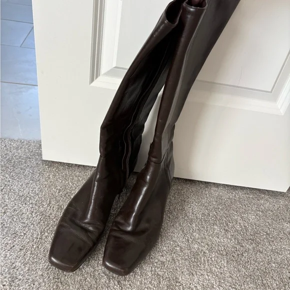 Vintage Michelle D Brown Leather Knee-High Boots - Picture 2 of 7
